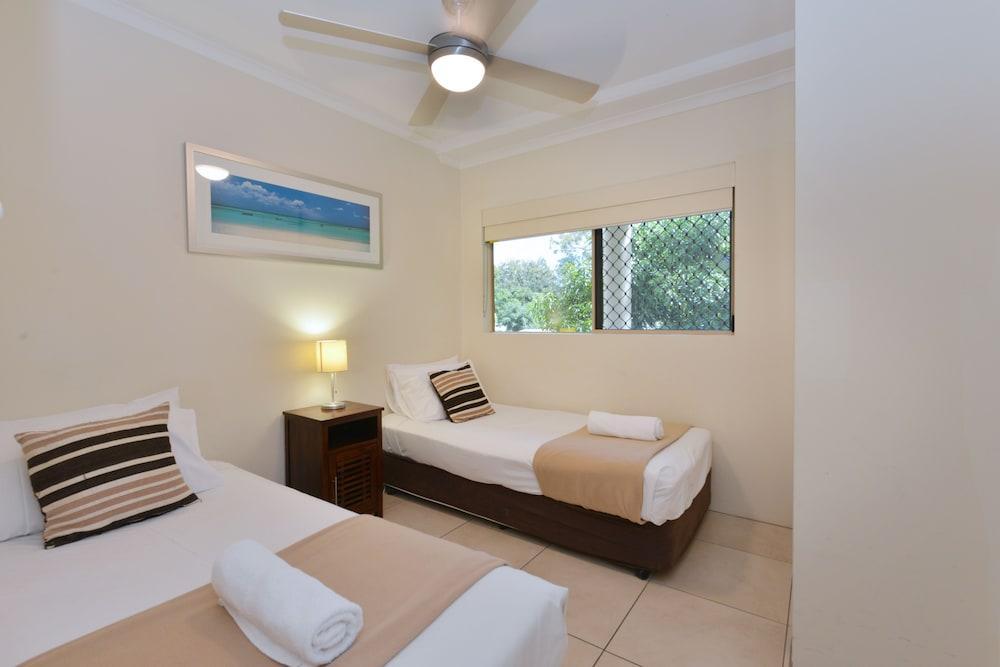 Port Douglas Sands Resort Экстерьер фото